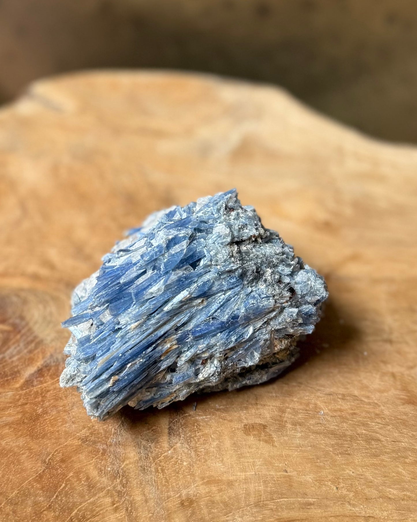 Ruw stuk Blauwe Kyaniet