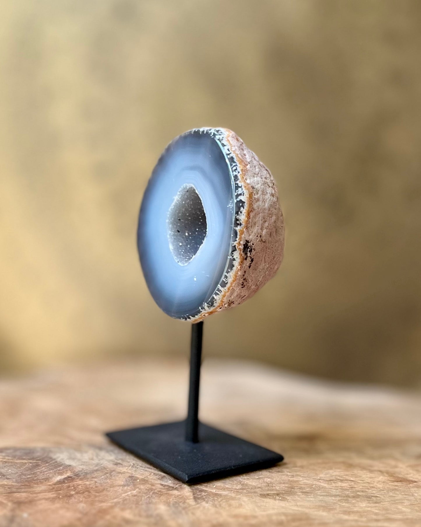 Agaat geode op standaard