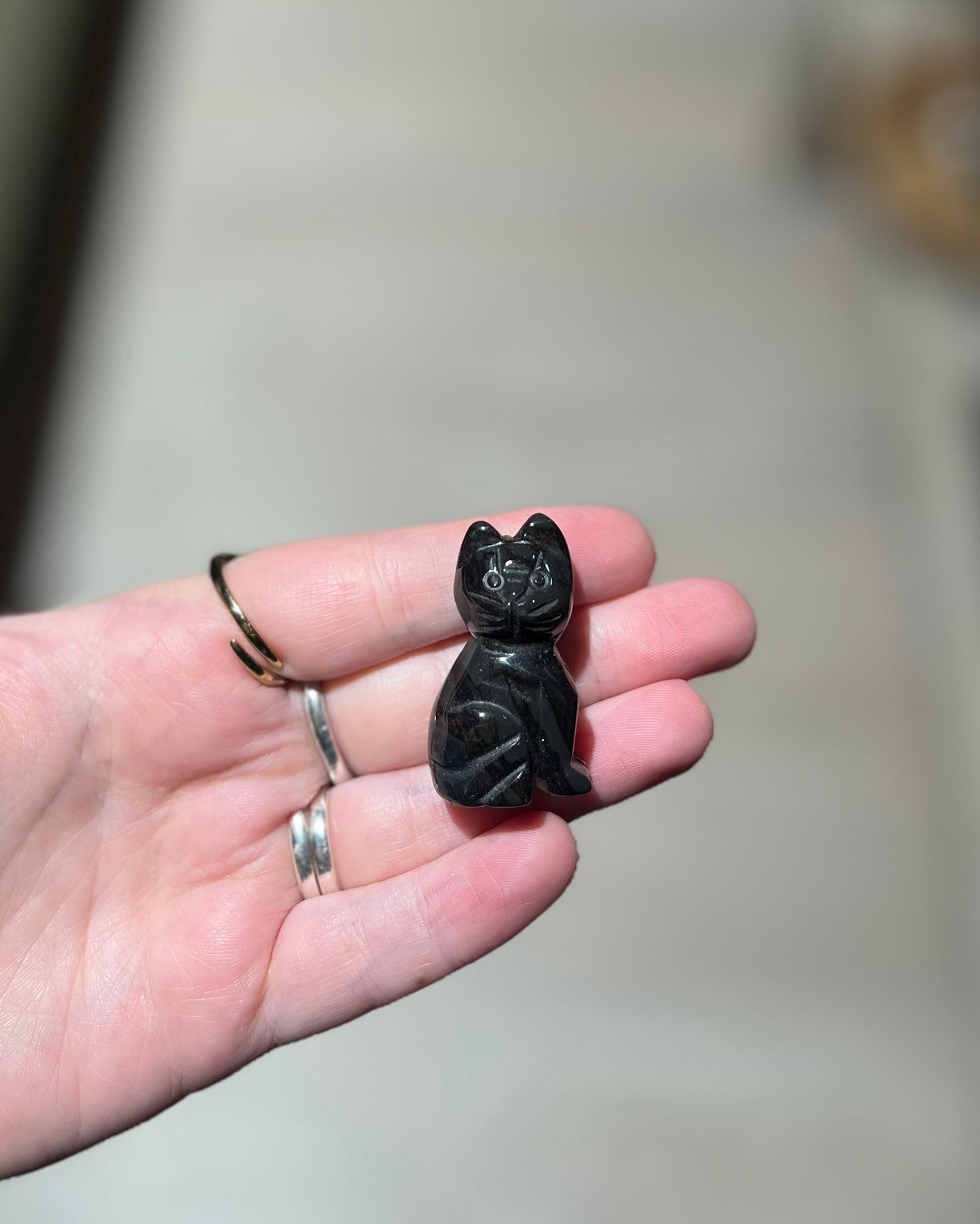Cat carving Rode Jaspis