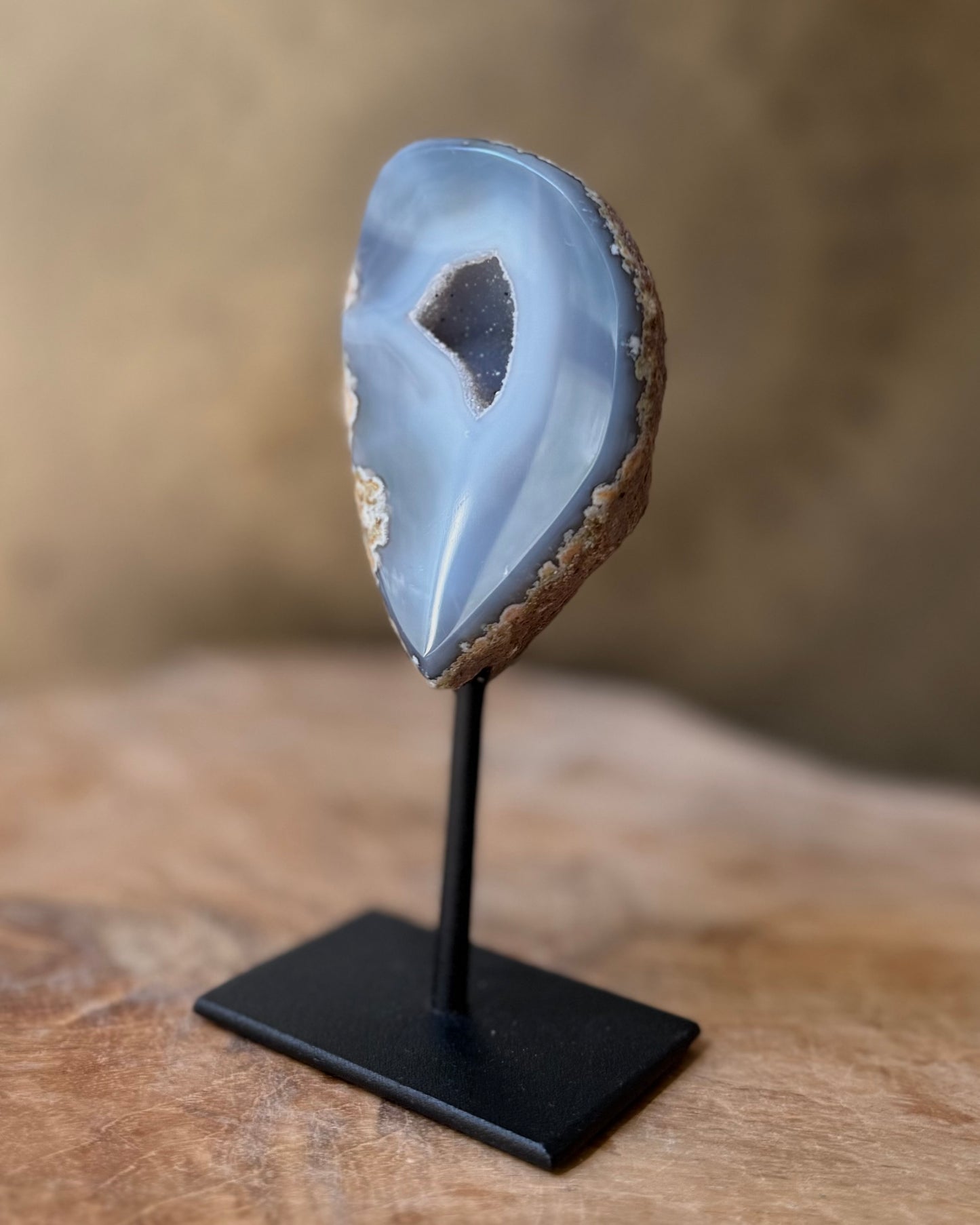 Agaat geode op standaard