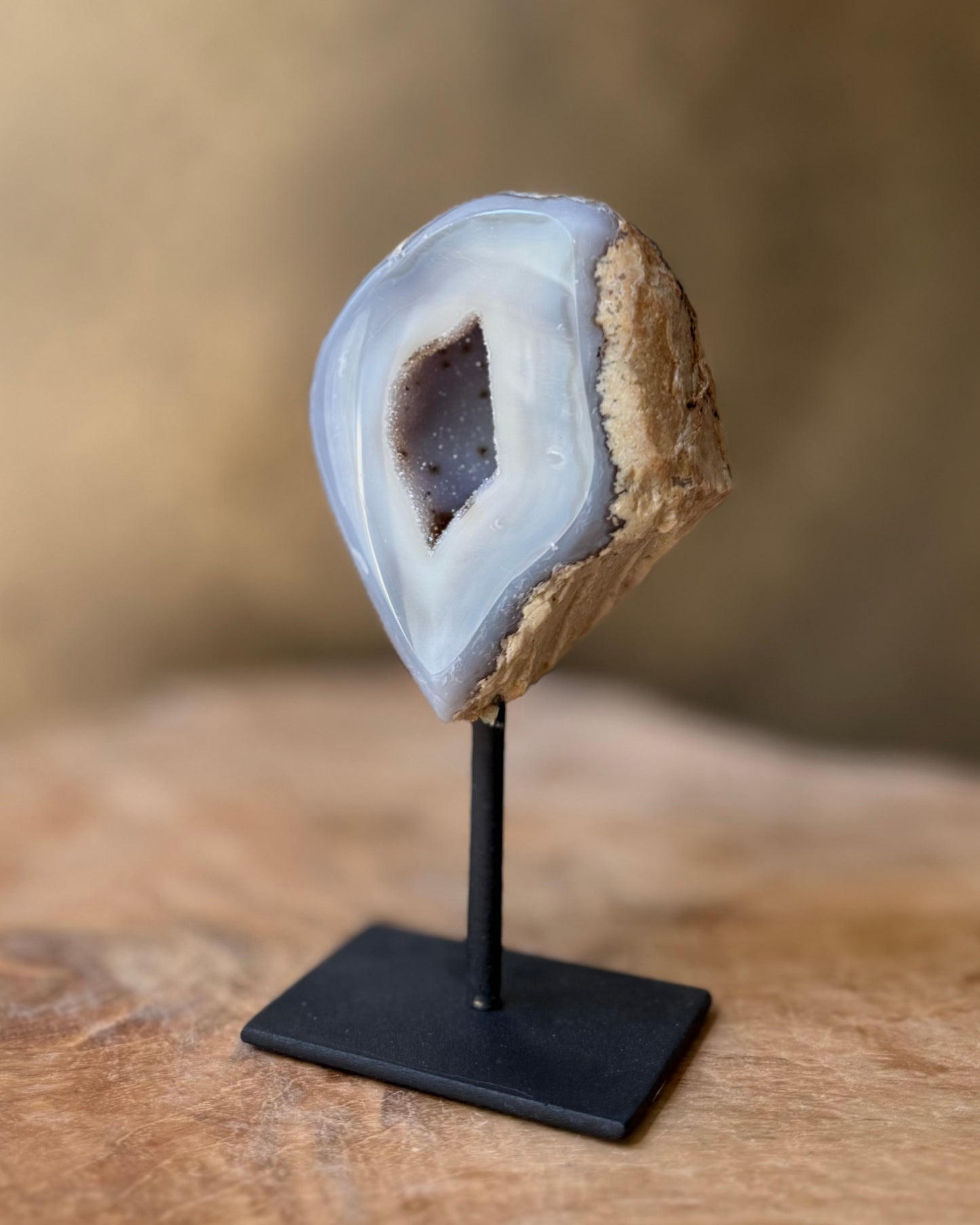 Agaat geode op standaard