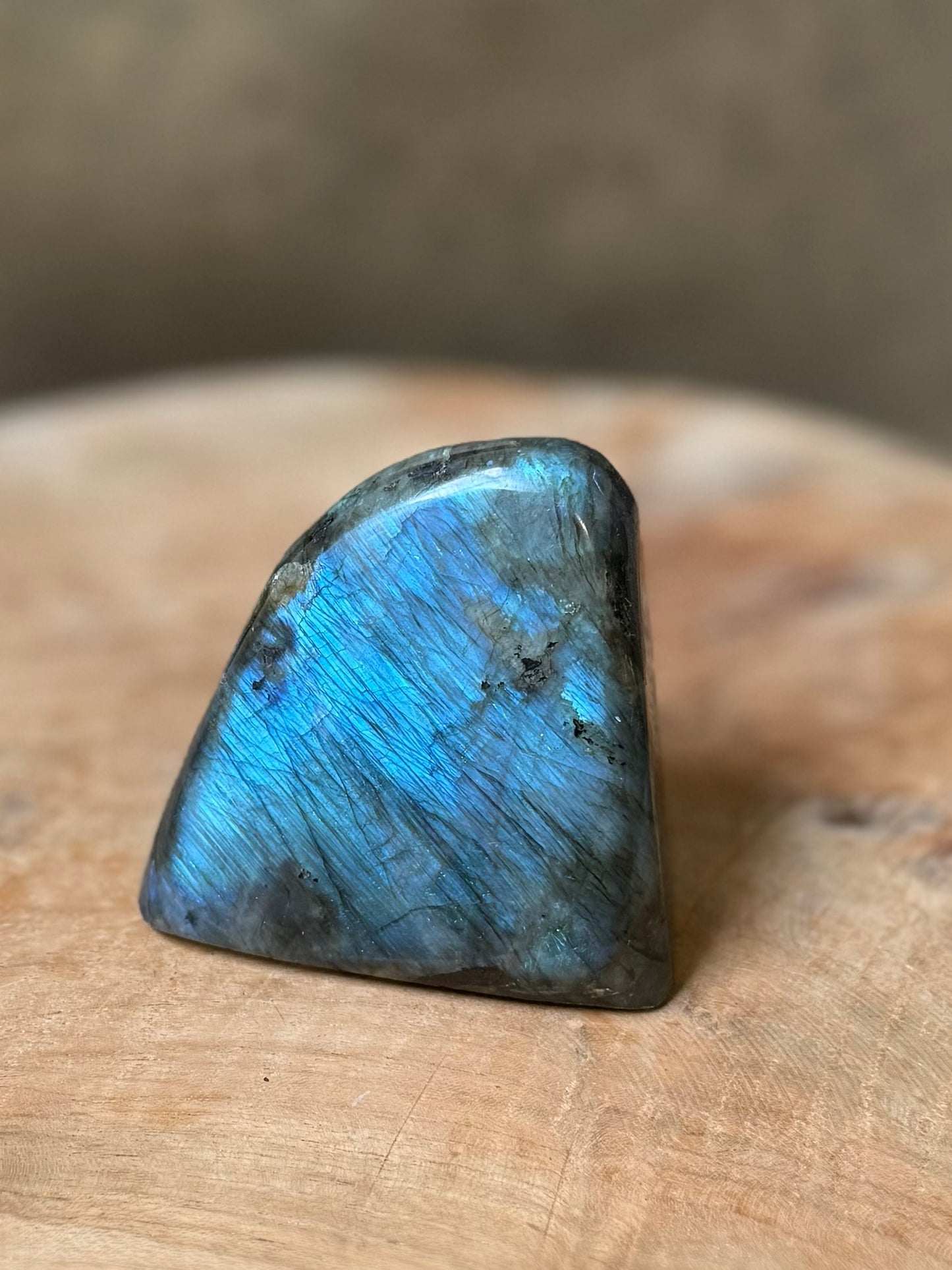 Labradoriet freeform