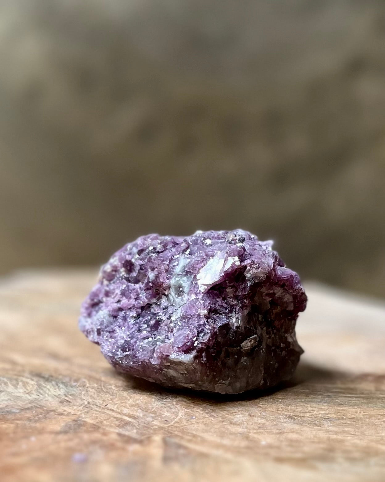 Lepidoliet (paarse Mica) ruw stuk