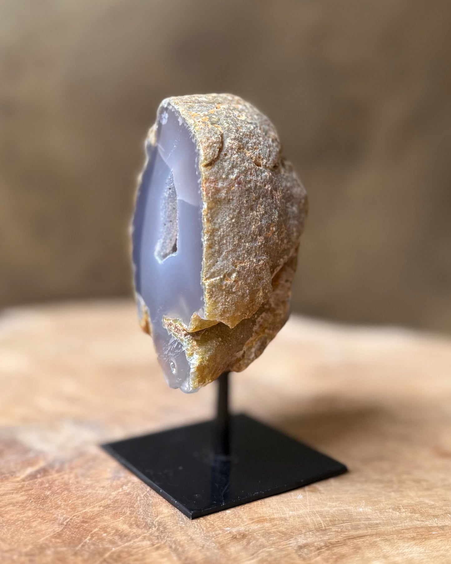 Agaat geode op standaard