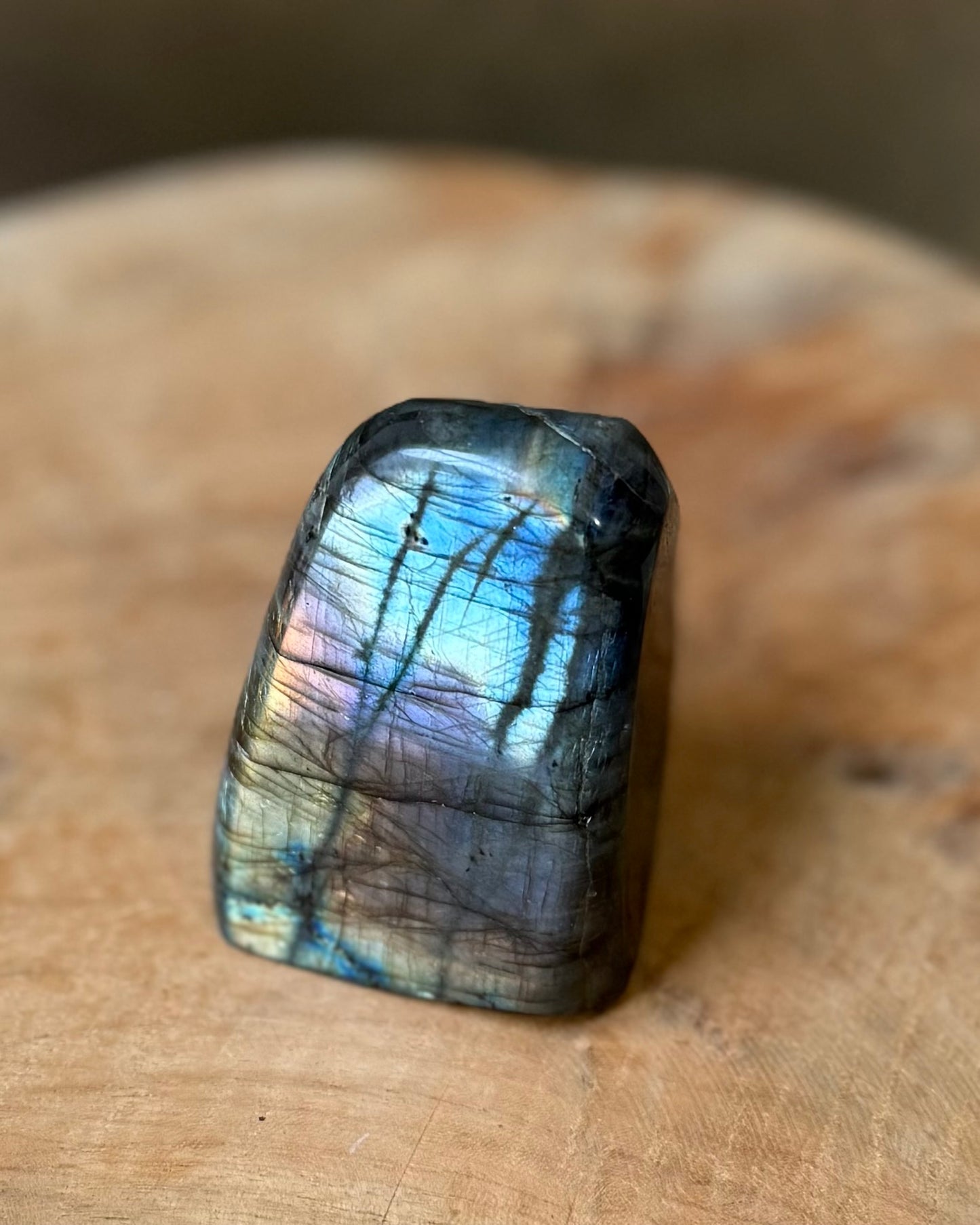 Labradoriet freeform