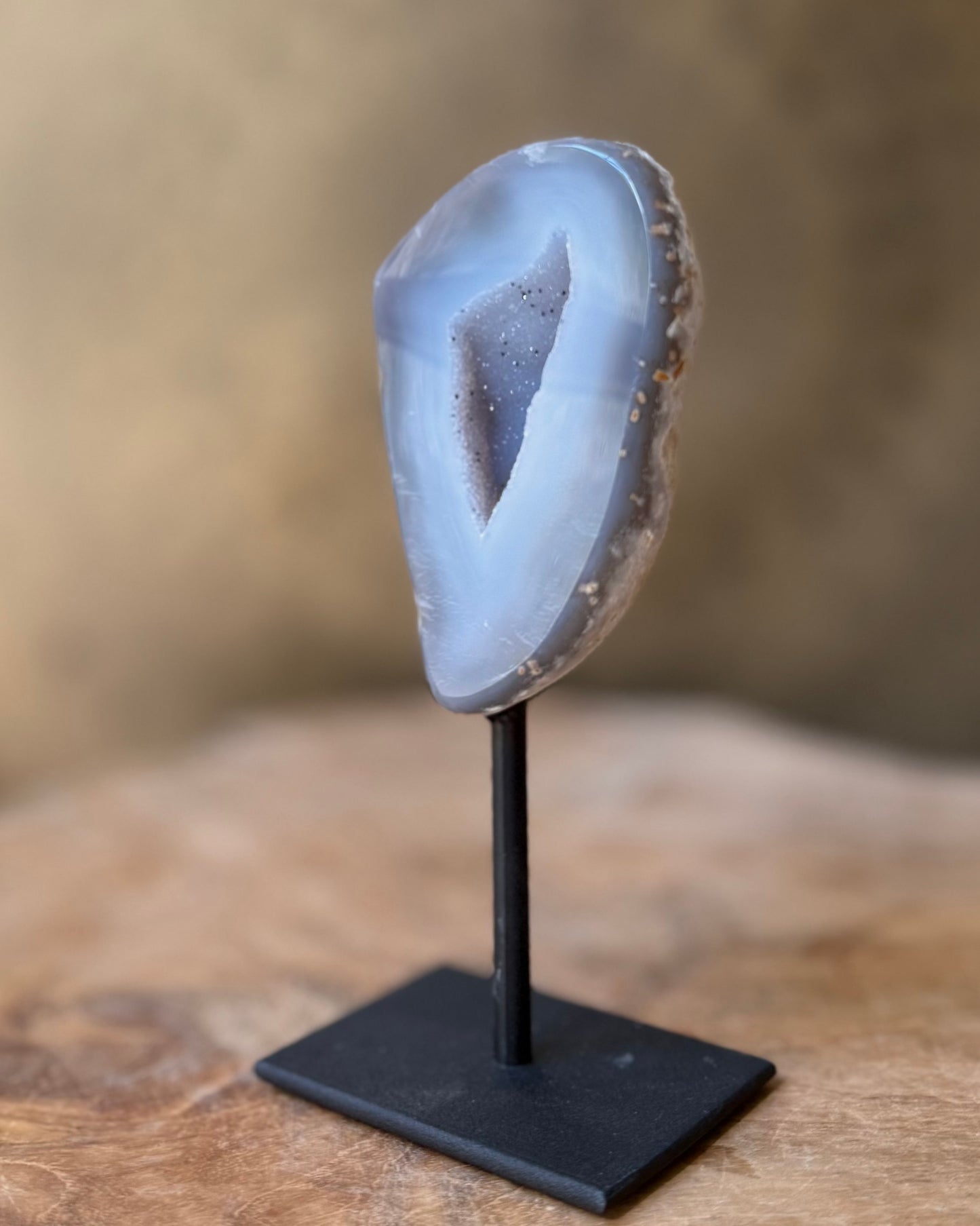 Agaat geode op standaard