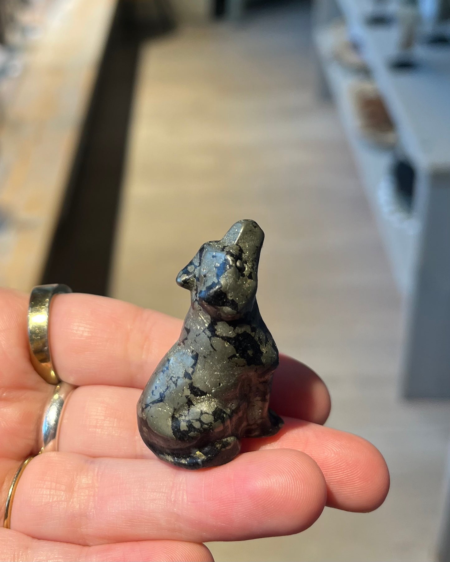 Wolf carving