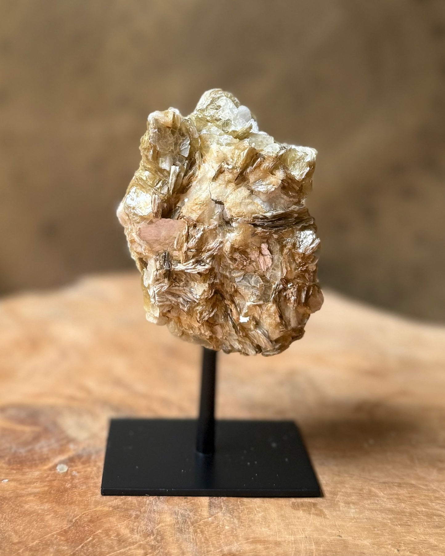 Gouden Mica op standaard