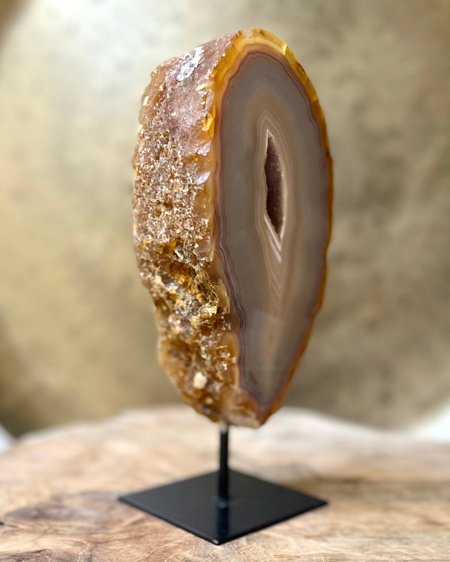 Agaat geode op standaard