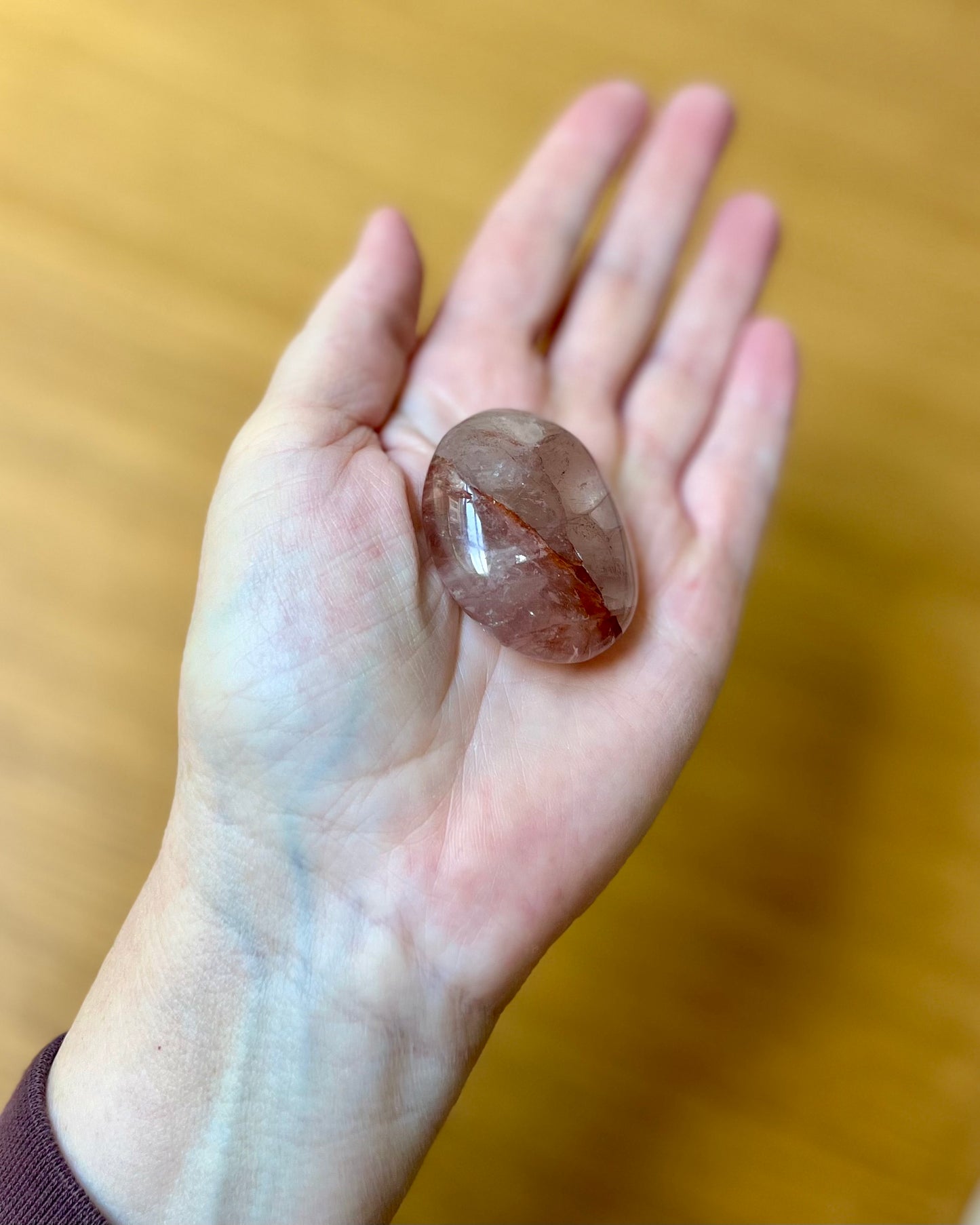 Hematoid quartz palm stone