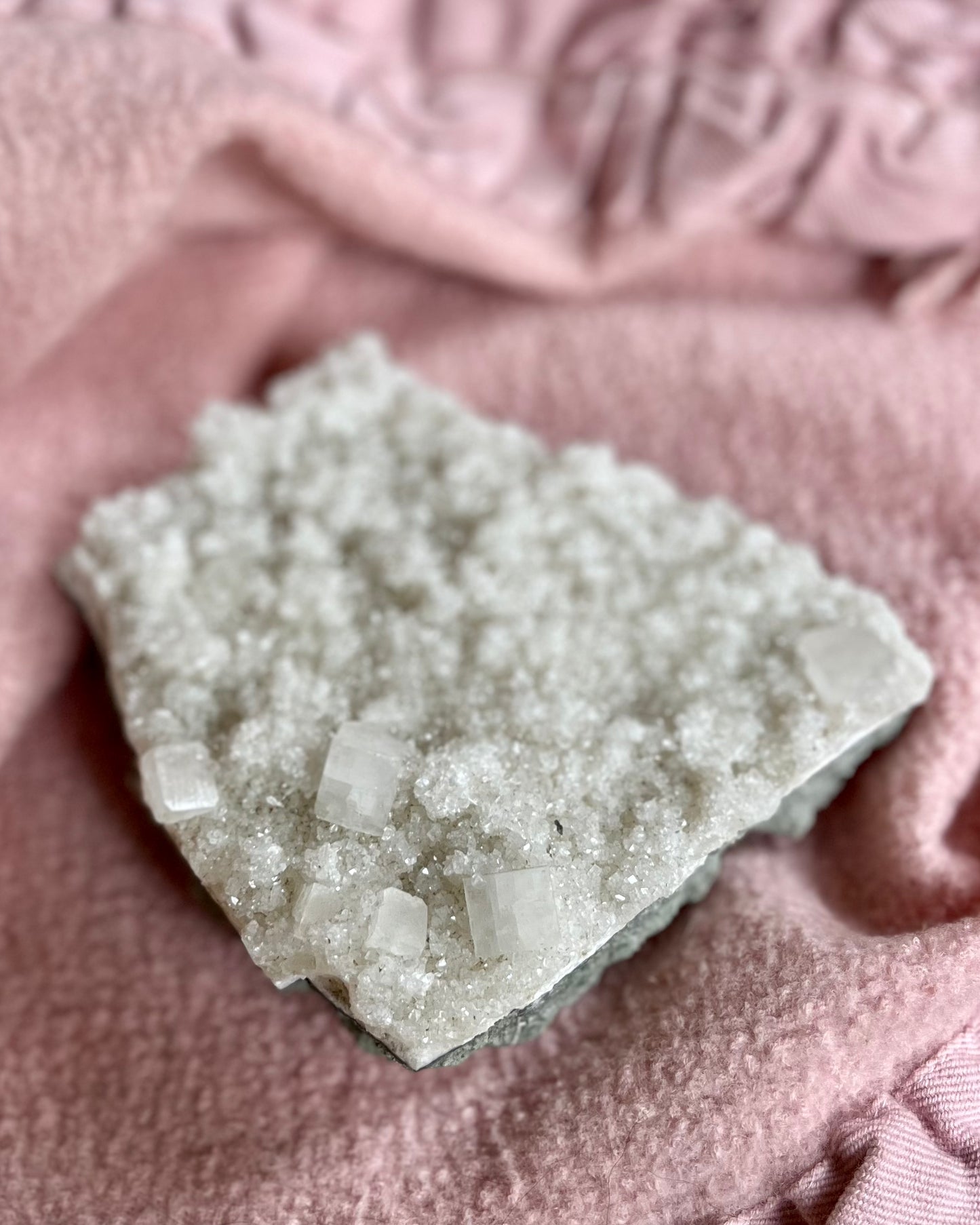 Apofyliet op Calciet