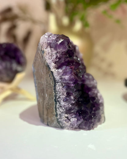 Amethyst stand large