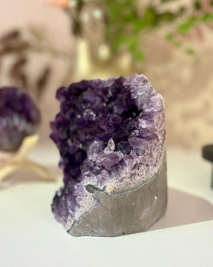 Amethyst stand large