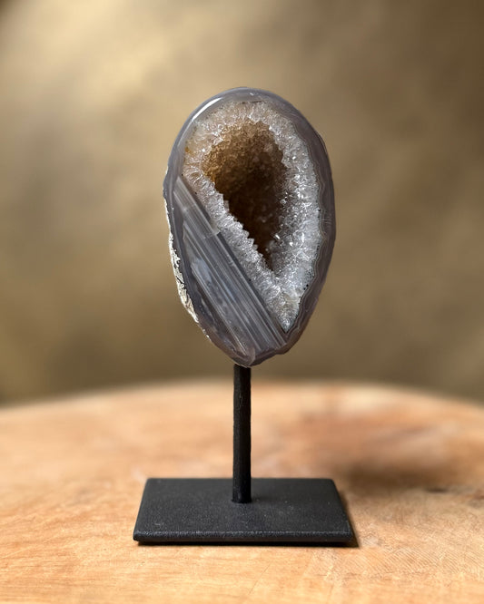 Agaat geode op standaard