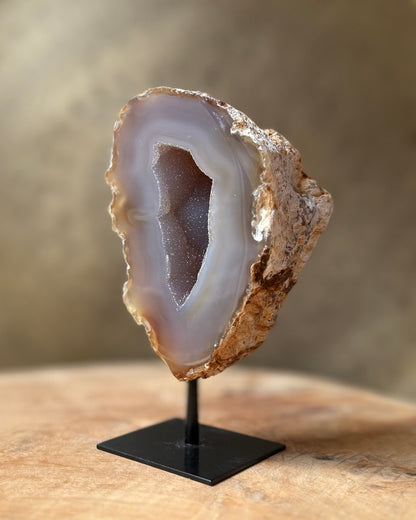 Agaat geode op standaard