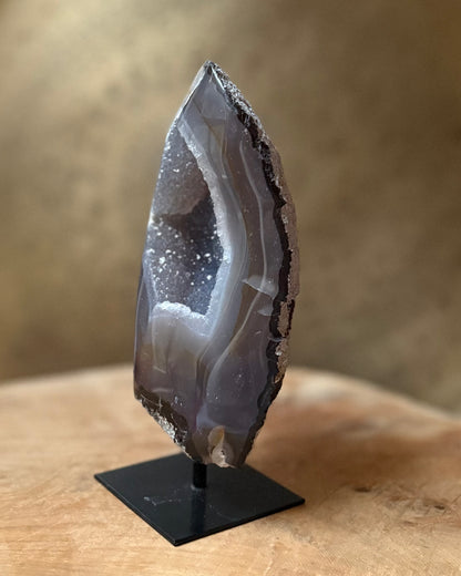 Agaat geode op standaard