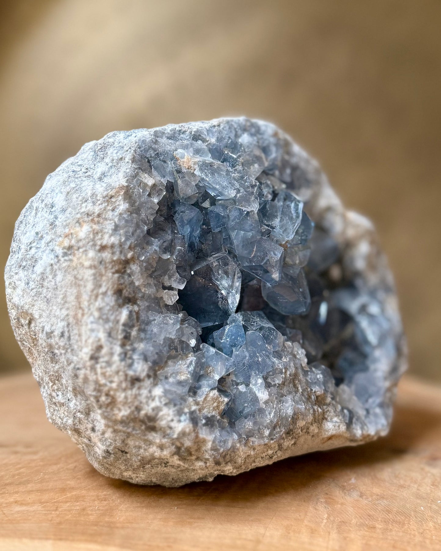 Celestien geode