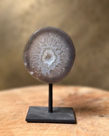 Agaat geode op standaard