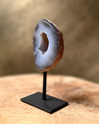 Agaat geode op standaard