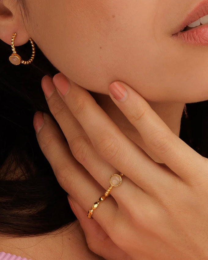 Rozekwarts bolletjes ring