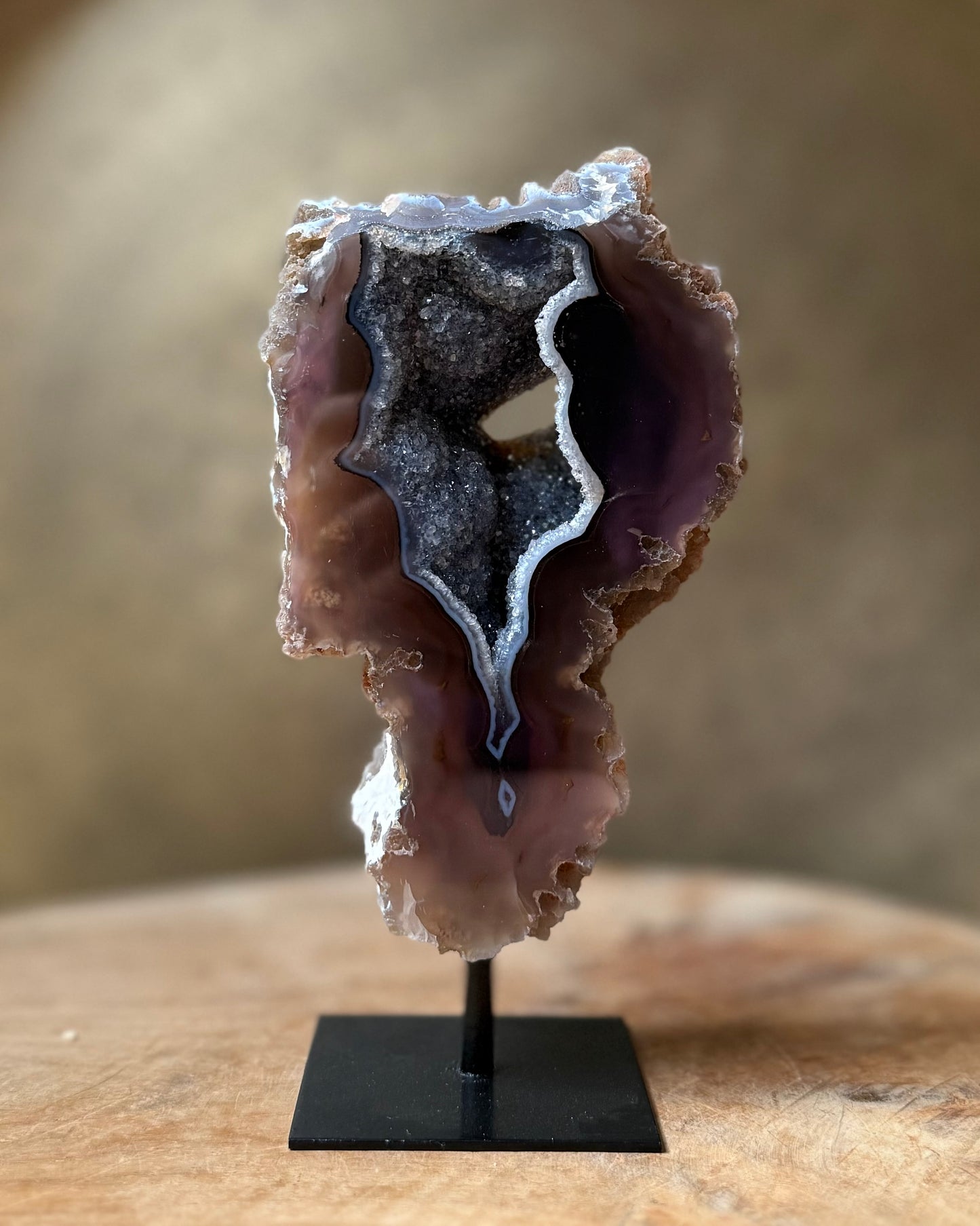 Agaat geode op standaard