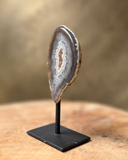 Agaat geode op standaard