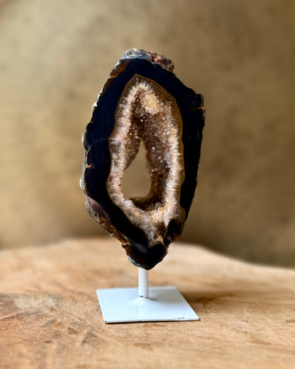 Agaat geode op standaard