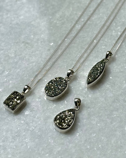 Zilveren hanger druzy Pyriet