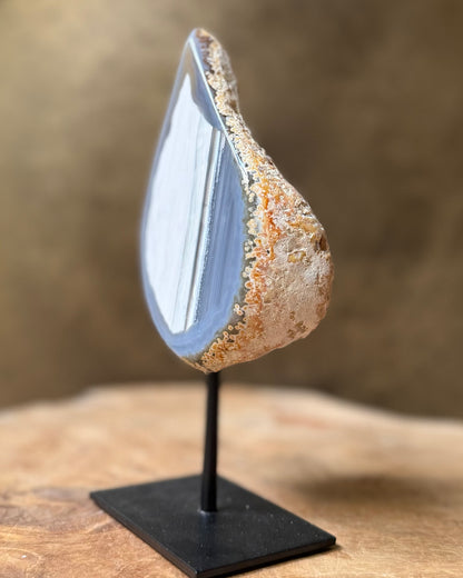 Agaat geode op standaard