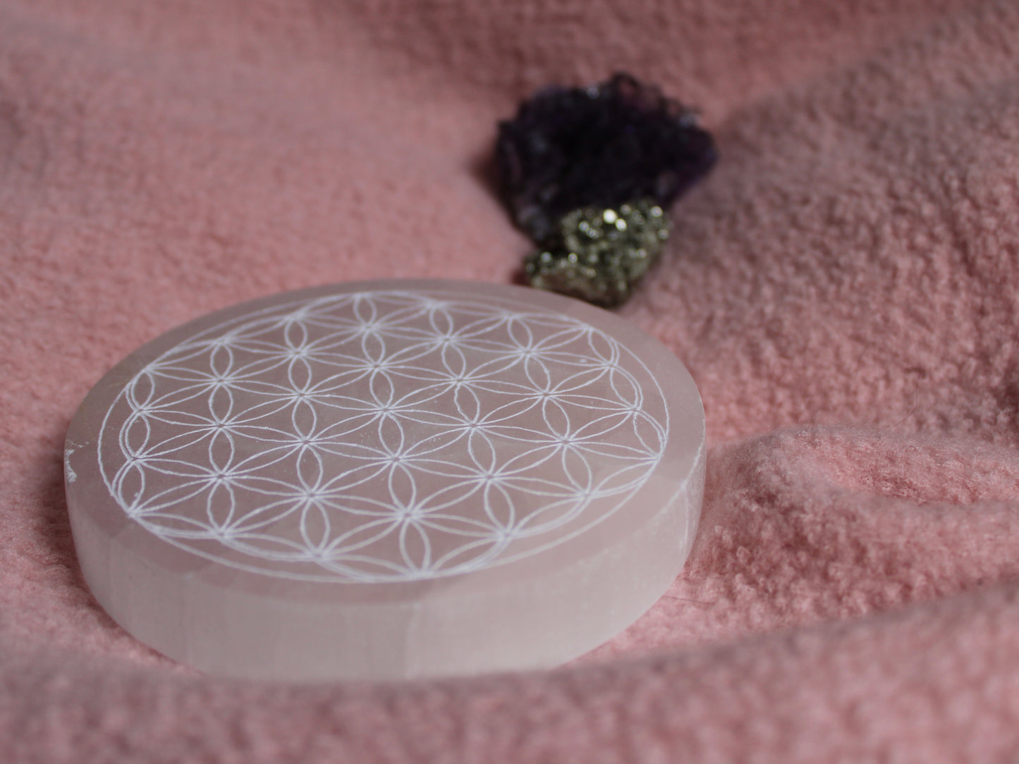 Seleniet gegraveerde oplaadschijf flower of life