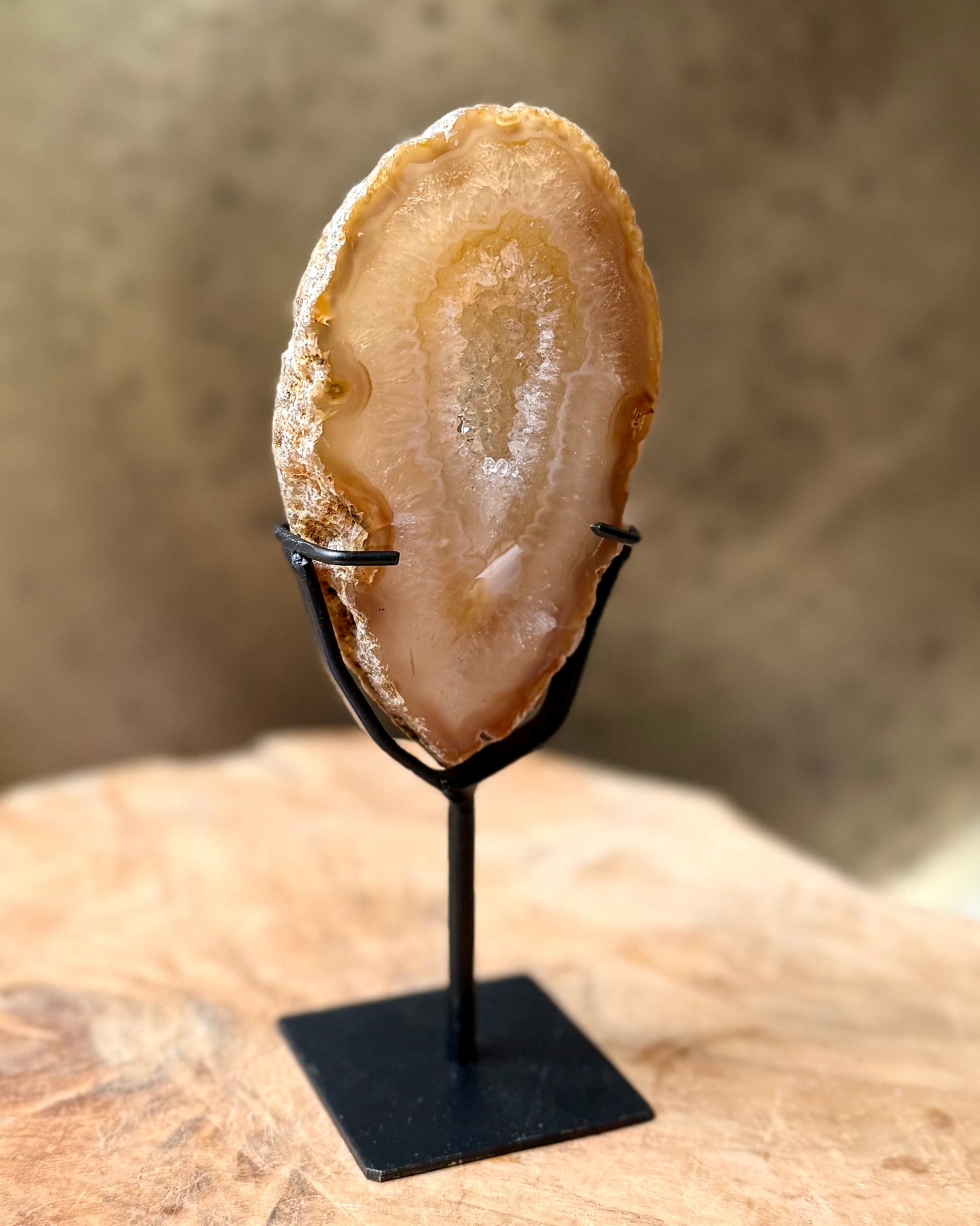 Agaat geode op standaard