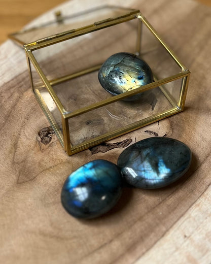 Labradorite small palm stone