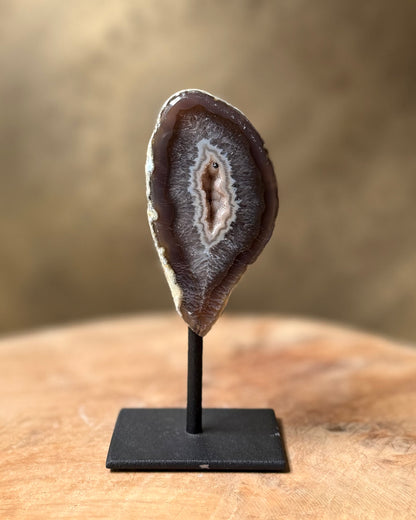 Agaat geode op standaard