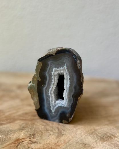 Agate geode base