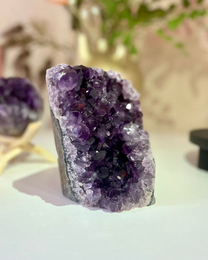 Amethyst stand large