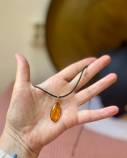 Amber pendant A quality