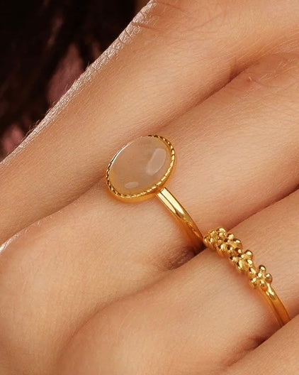 Rozekwarts ovale ring rond goud