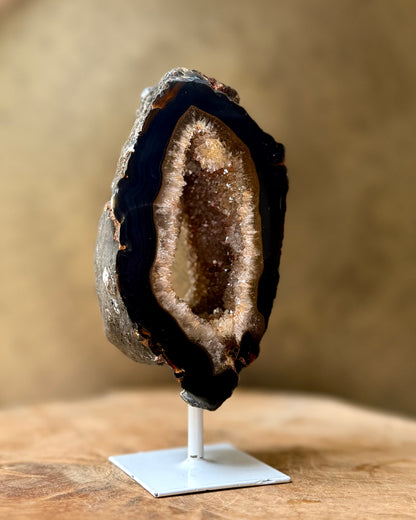 Agaat geode op standaard