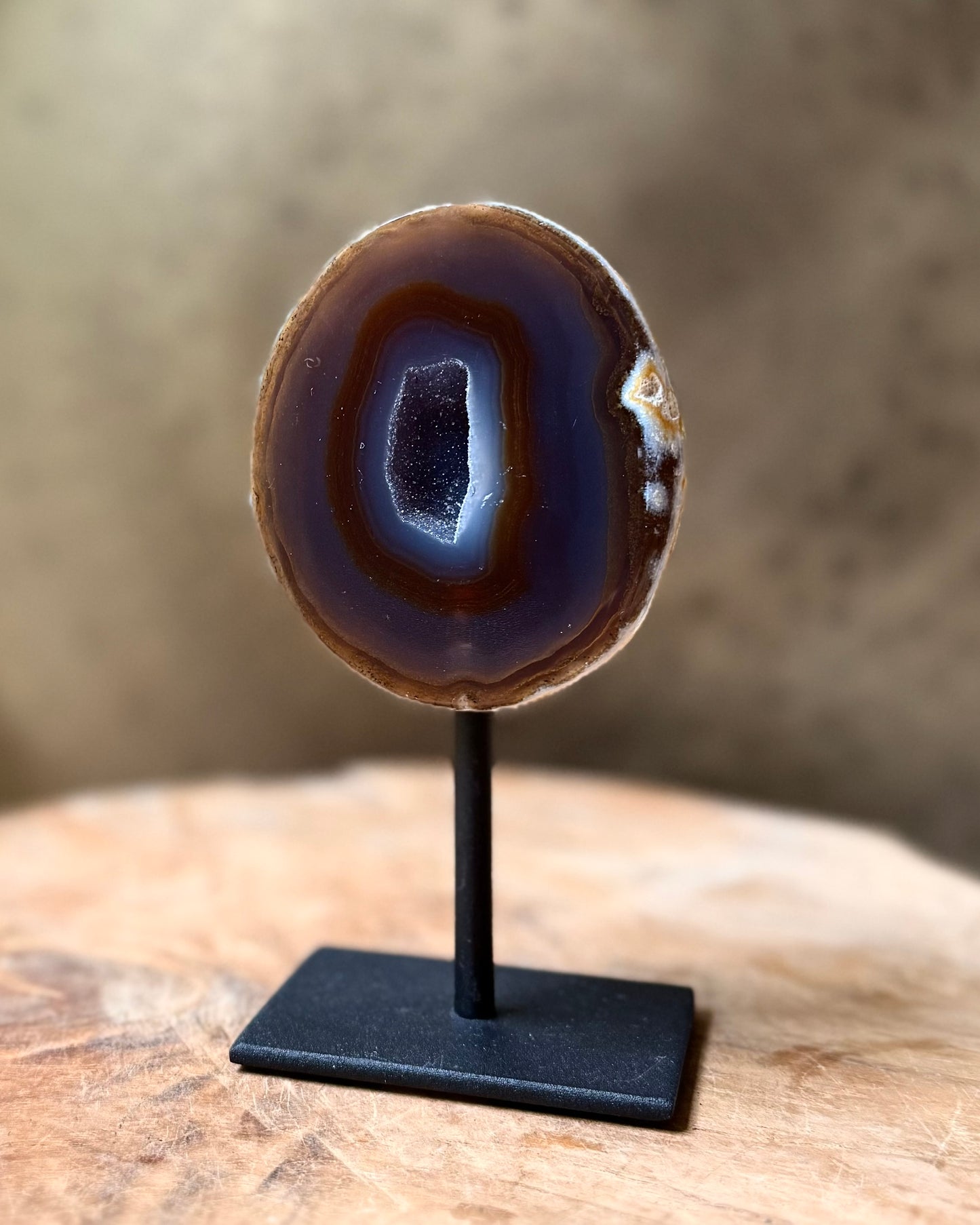 Agaat geode op standaard