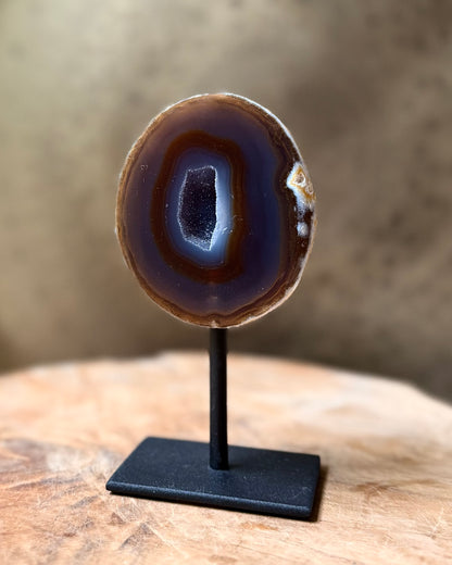 Agaat geode op standaard