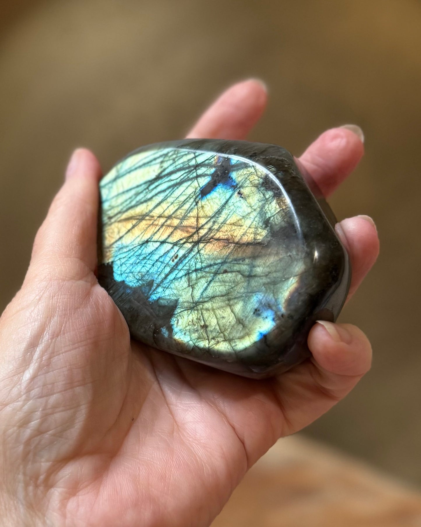 Labradoriet freeform