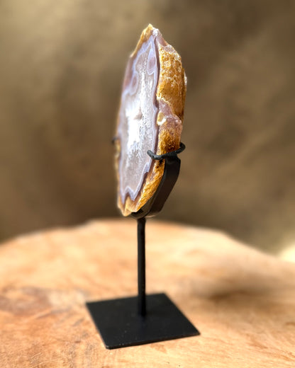 Agaat geode op standaard