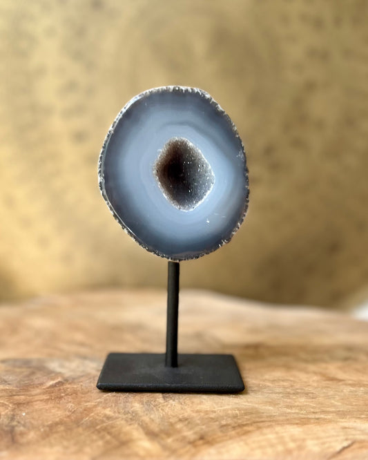 Agaat geode op standaard