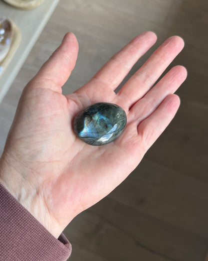 Labradorite small palm stone