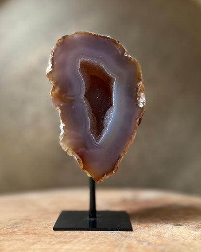 Agaat geode op standaard