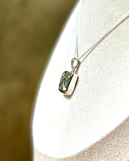 Zilveren hanger druzy Pyriet