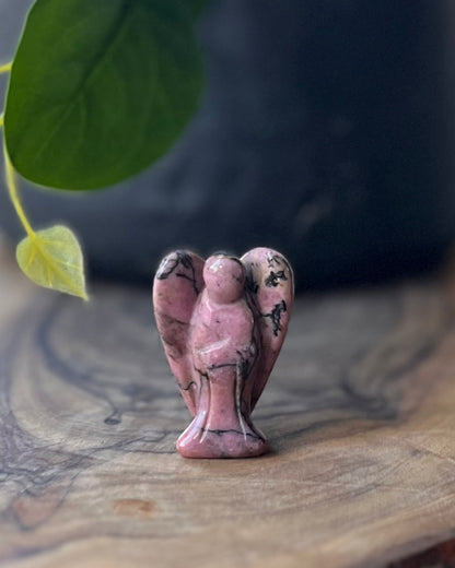 Rhodonite angel 4 cm