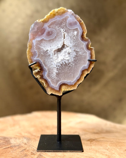 Agaat geode op standaard