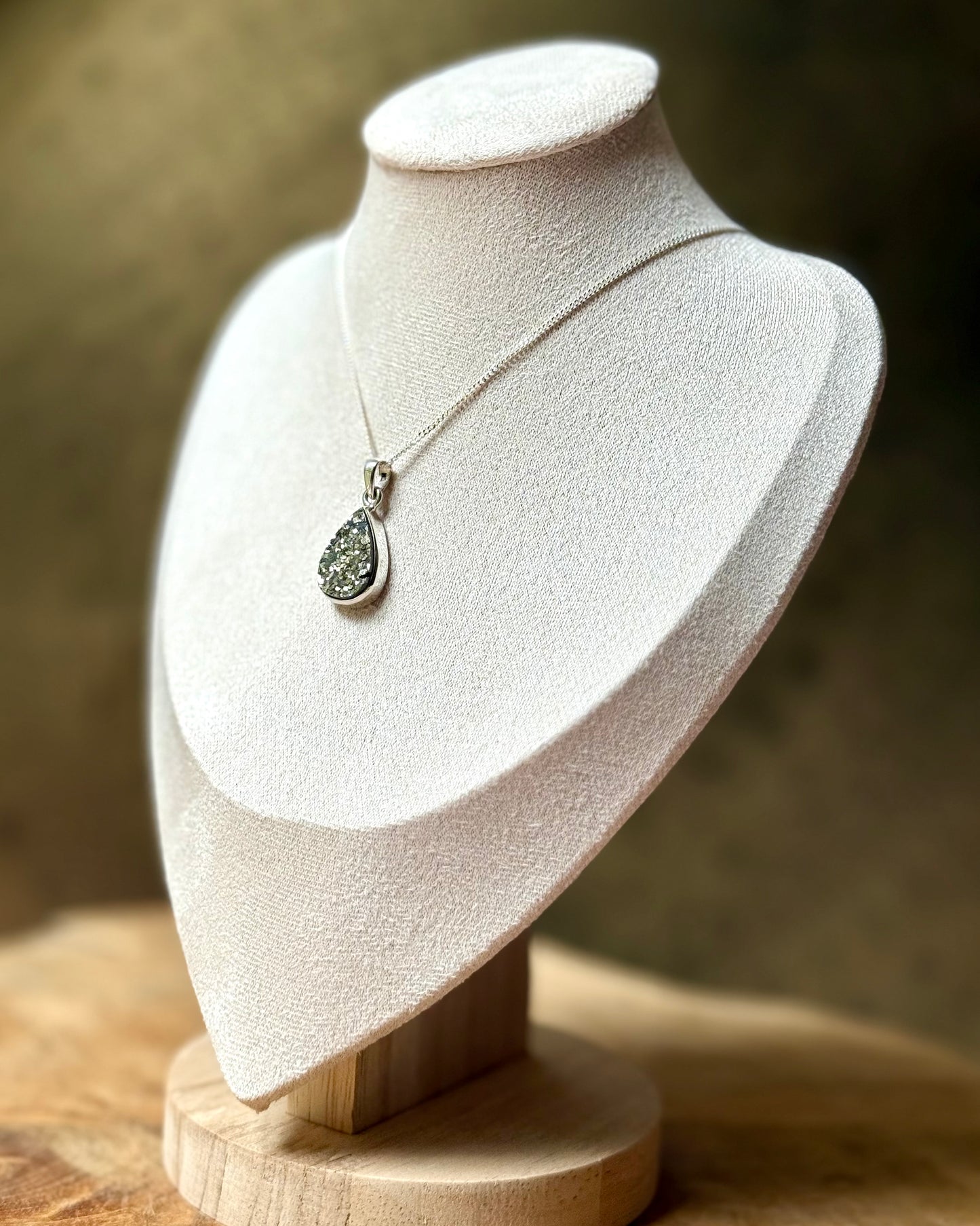 Zilveren hanger druzy Pyriet