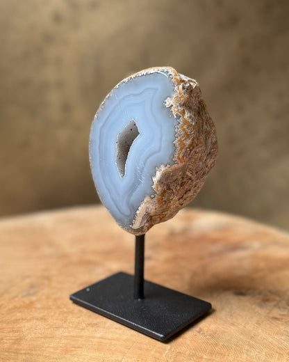 Agaat geode op standaard
